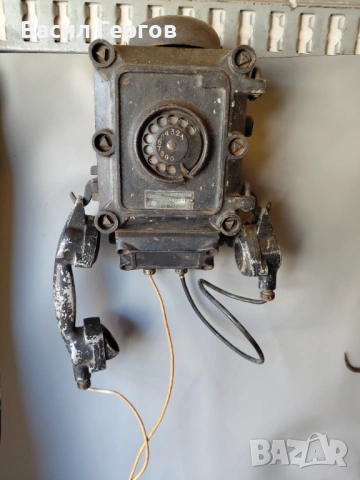 Стар чугунен телефон