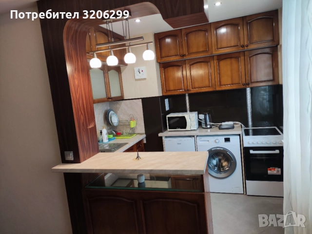 Дава под наем тристаен апартамент в района на Медицинска академия и Стоматологичен факултет