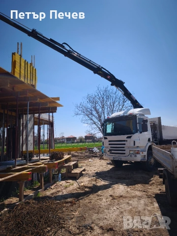 Транспорни услуги, камион с кран.