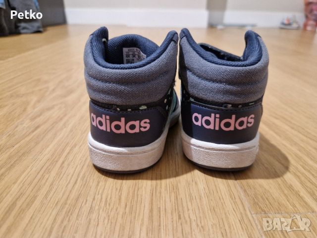 Оригинални детски маратонки Adidas Hoops (Адидас) номер 19 за момиче, снимка 5 - Детски маратонки - 45227871