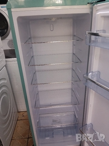 Като нов голям синьо зелен хладилник Amica с 2 години Гаранция!, снимка 6 - Хладилници - 54162718