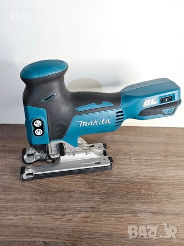 Безчетково зеге (прободен трион) Makita DJV181