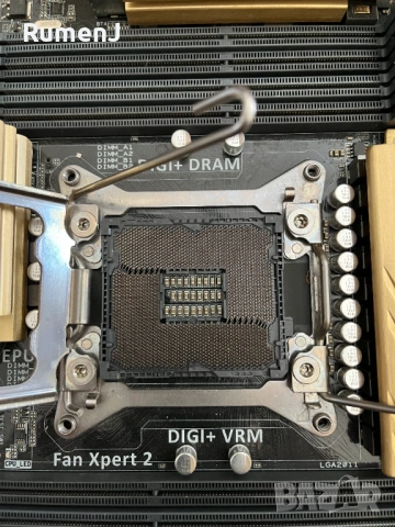 Продавам дъно ASUS X79 Deluxe, s.2011 V2, снимка 12 - Дънни платки - 53126878