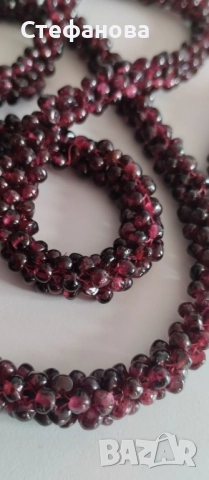 Колие и гривна от естествен гранат