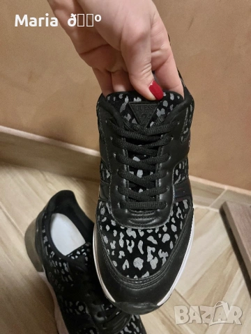 Оригинални сникърси Guess, снимка 6 - Маратонки - 53220631