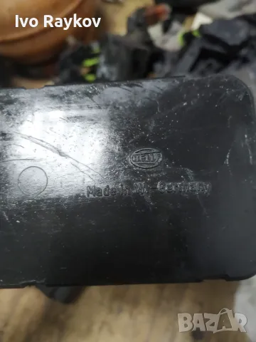 Вакуум помпа централно зааключване Hella VW Golf Passat 357962257, 357 962 257, снимка 4 - Части - 49606404