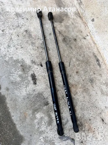 5P8827550. Амортисьор заден капак за Сеат Алтеа XL. 2005-2014г