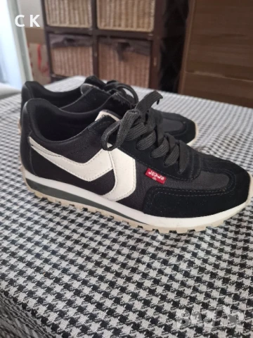 Дамски маратонки Levi's , снимка 1