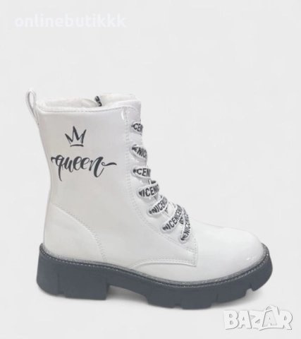 Удобни и топли детски боти в бяло 🍒