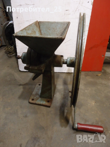 Стара мелачка за зърно, снимка 9 - Други ценни предмети - 52437620