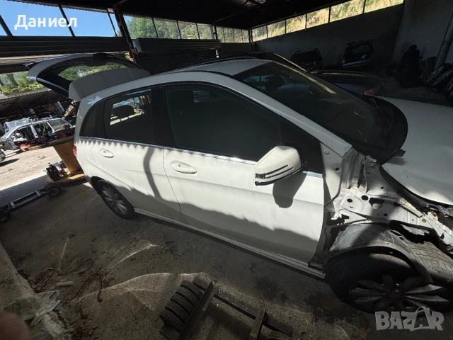 Мерцедес Б180 1.5 , снимка 6 - Автомобили и джипове - 50796202