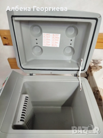 Хладилна чанта TROPICOOL CLASSIC - 12 V , снимка 8 - Хладилни чанти - 54058185