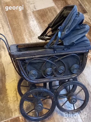 бебешка количка за кукли, снимка 1 - Антикварни и старинни предмети - 44958694