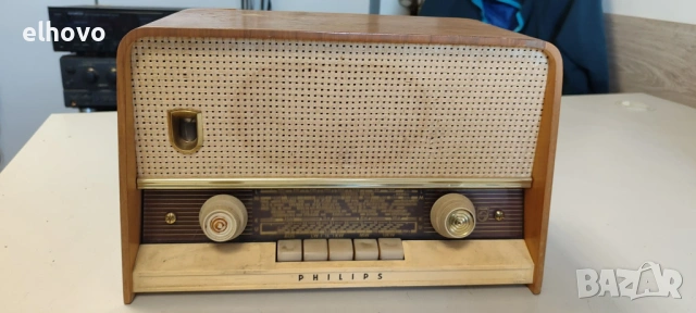 Старо лампово радио Philips Philetta de Luxe 311, снимка 2 - Антикварни и старинни предмети - 53780436