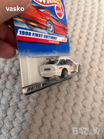 Hotwheels Escort Рали 1996, снимка 4 - Колекции - 49646301
