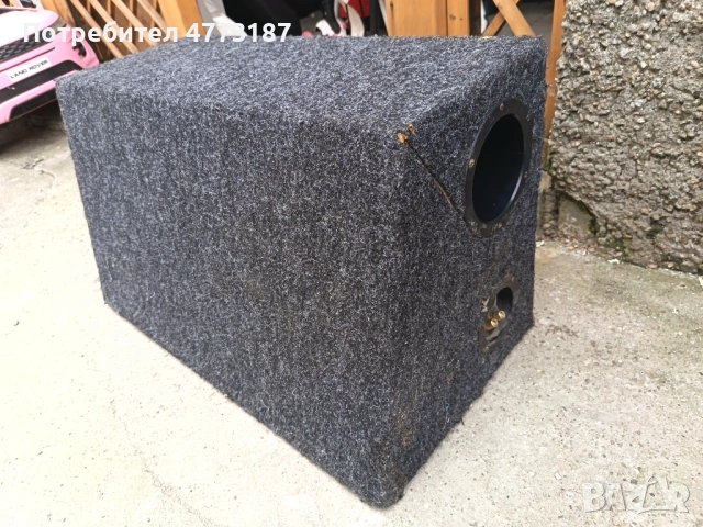 тежък буфер за автомобил с 2 говорителя