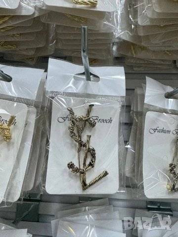 брошки ysl saint laurent chanel dolce gabbana, снимка 18 - Други - 52093079