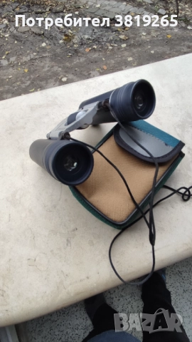 Малък симпатичен бинокъл 20х21в калъфче!