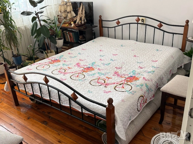 Двойно легло с матрак