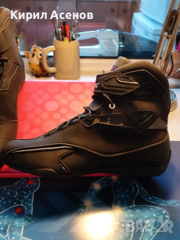 Мотоциклетни обувкиTCX,водонепропускливи,нови,номер 44., снимка 3 - Спортна екипировка - 52520192