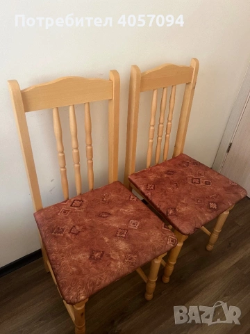 Продавам два дървени стола., снимка 2 - Столове - 53257006
