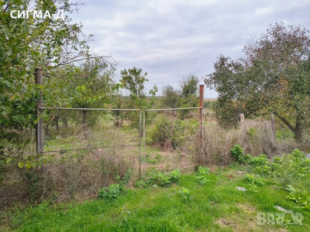 Голямо дворно място с лице на три улици в Славеево! , снимка 3 - Парцели - 54216349