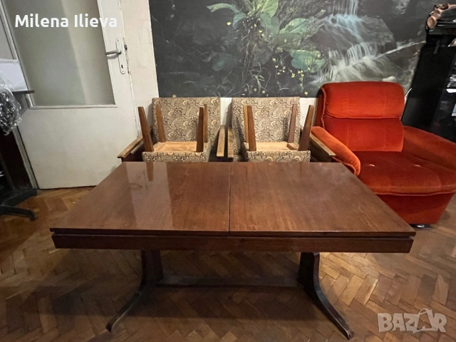 Ретро разтегателна холна маса от соц периода