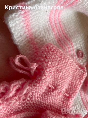 Розов ръчно плетен бебешки костюм, снимка 3 - Комплекти за бебе - 53057698