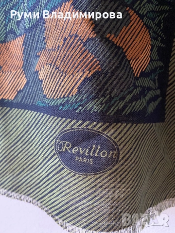 Тъмнозелен шал Revillon Paris с леопардов принт от 70 % вълна и 30 % коприна, снимка 5 - Шалове - 47756237