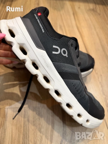 Оригинални мъжки маратонки On M Cloudrunner 2 Wide ! 43 н, снимка 4 - Маратонки - 53660032