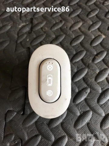 Бутон за повдигане на задно ляво стъкло за KIA Carnival (2006–2011) 93590-4D100