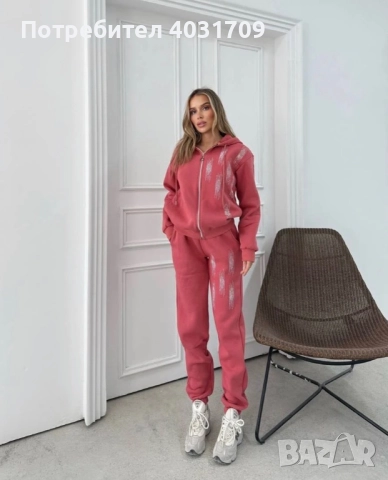 Дамски ватиран екип , снимка 2 - Спортни екипи - 52975711