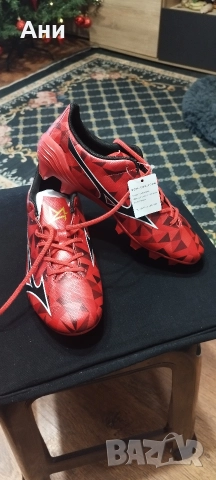 Mizuno II Select 40th Junior - червен.