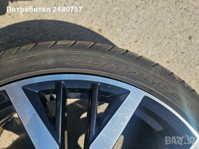 Алуминиеви оригинални джанти за VW с гуми Pireli 19цола, снимка 9 - Гуми и джанти - 54245609