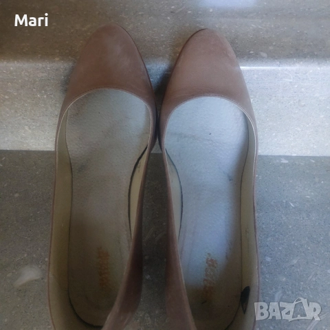 Бежеви дамски обувки на среден ток, снимка 2 - Дамски обувки на ток - 51688373