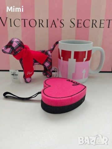 Victoria's Secret подаръчни комплекти, лосиони с блясък, спрейове, снимка 15 - Комплекти и лотове - 43314628