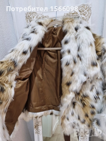 Палто с косъм , снимка 2 - Палта, манта - 52486077