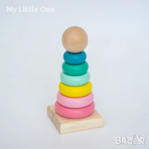 Кула с дървени цветни рингове