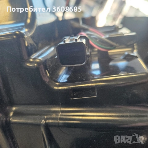 Продавам десен стоп за Киа Соренто 4 2021,2022,2023г.. От европейски автомобил.  , снимка 2 - Части - 53647348