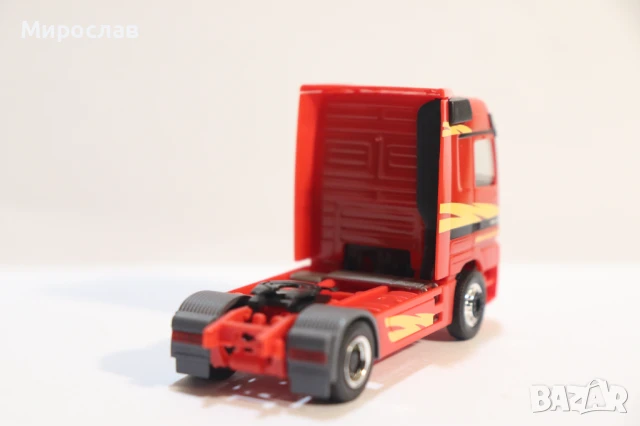 HERPA H0 1/87 MERCEDES ACTROS ВЛЕКАЧ КАМИОН МОДЕЛ, снимка 4 - Колекции - 50755959