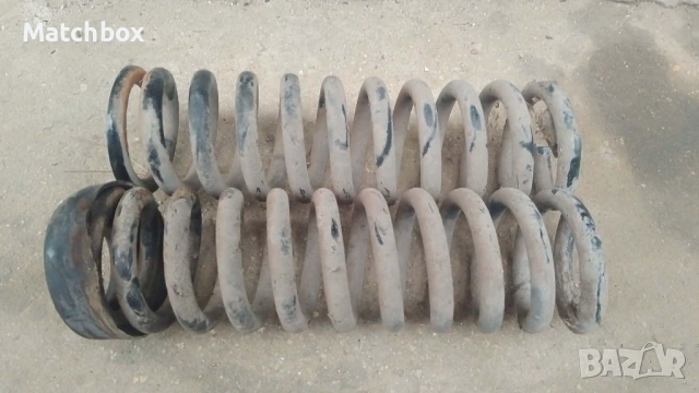 Задни пружини за Мерцедес 124 седан