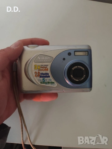 Nikon Coolpix 2000 - ретро дигитален фотоапарат, снимка 7 - Фотоапарати - 54270501