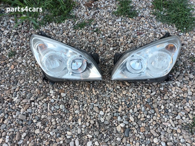 ляв и десен бял фар за опел астра х OPEL ASTRA H