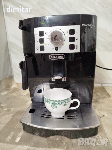 Кафе машина DELONGHI MAGNIFICA S, снимка 2 - Кафемашини - 53816094