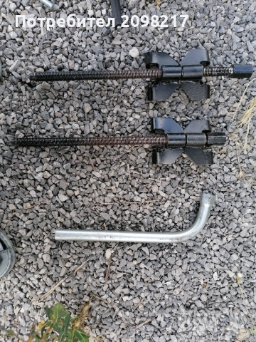 комплект скоби за пружини Макферсон