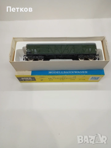Товарен вагон четириосен Piko мащаб H0, снимка 4 - Колекции - 53065233