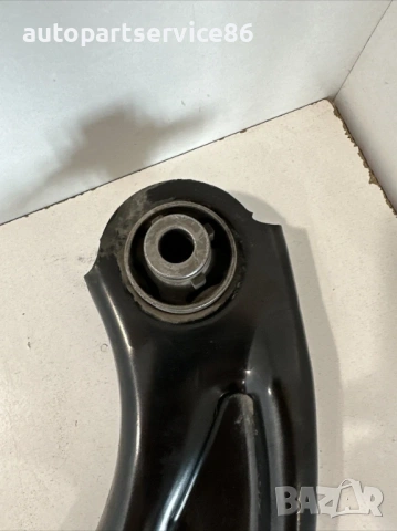 Долен преден ляв носач на окачване за Peugeot 3008 1.2T (2022) 9813852, снимка 2 - Части - 53595961