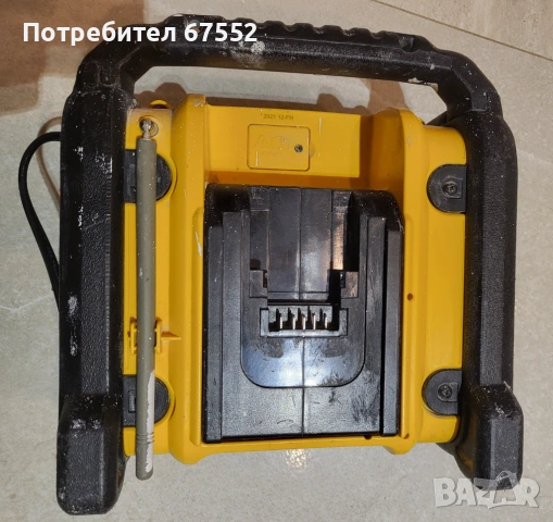 Радио DeWalt DCR020. Цена: 80€ (без коментар), снимка 3 - Други инструменти - 53473546