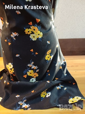 Рокля M/L, снимка 2 - Рокли - 53867977