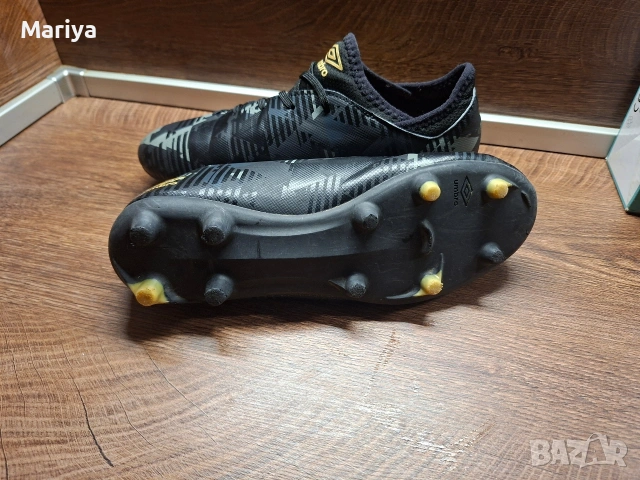 бутонки UMBRO N38,5, снимка 4 - Футбол - 53748512